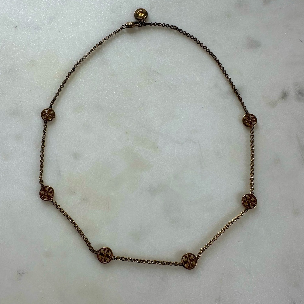 Elegant Gold Chain Necklace